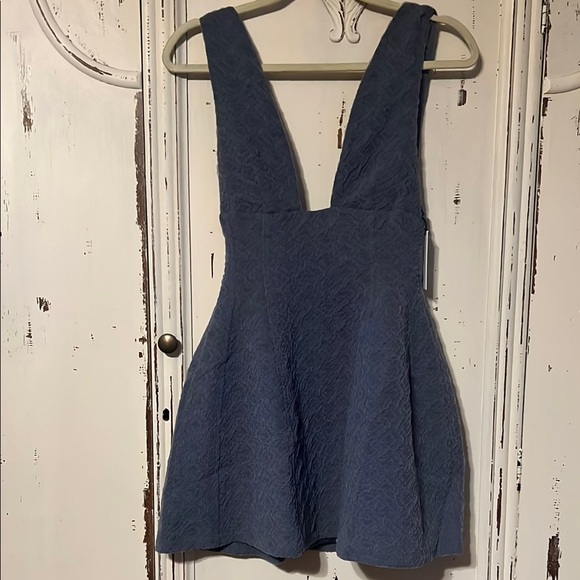 WeWoreWhat Blue Plunge Neck A-Line Sundress - Picture 7 of 15